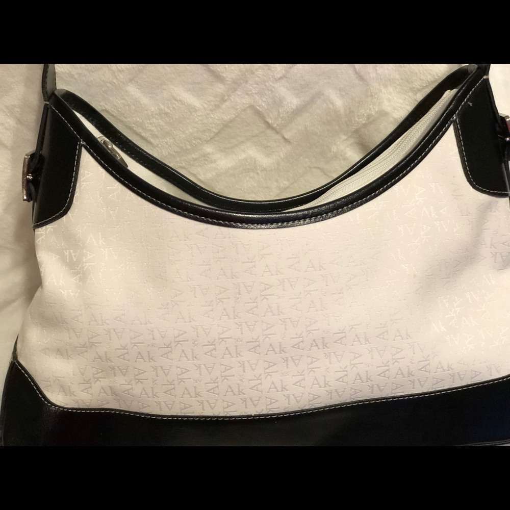 Anne Klein Handbag - Picture 5 of 8